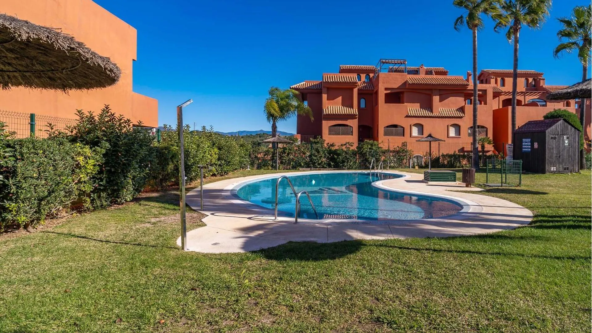 Beautiful Home In Estepona With Wifi 0*,